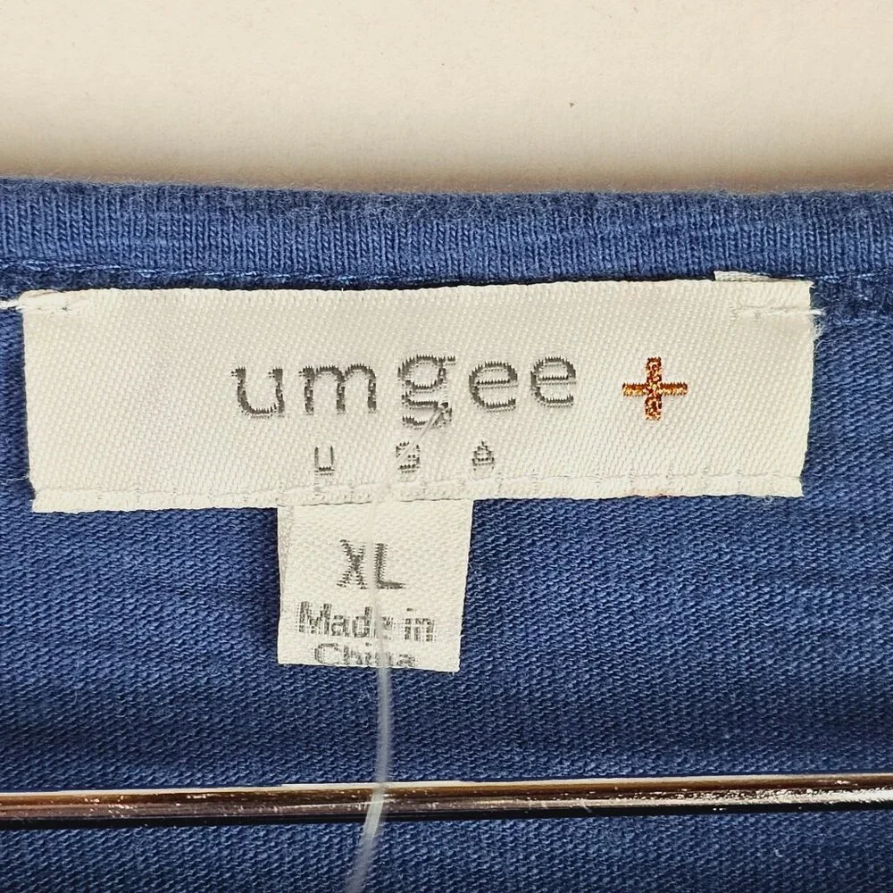 Umgee Plus Navy Blue Banded Cuffed Stripped Sleeve Round Hem Split Hip Top, XL - Picture 5 of 6
